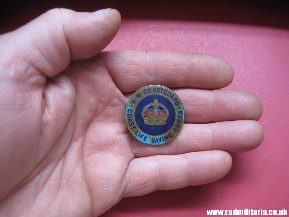 & WW2 H.M. COASTGUARD. Coast Life Saving Corps - original METAL BADGE maker: J.R. Gaunt London. - Image 7