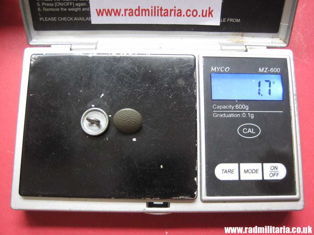 & WW2 SET of 2 German Wehrmacht FIELD CAP BUTTONS marked: BJ 42 smallest size. RARE ! - Image 10