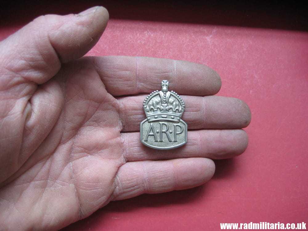 & WW2 British ARP original BADGE for women with maker marks: Marple & Beasley Birmingham. - Image 7