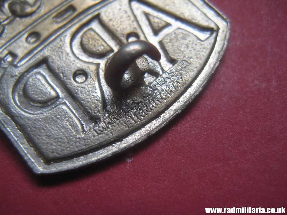 & WW2 British ARP original BADGE for women with maker marks: Marple & Beasley Birmingham. - Image 5