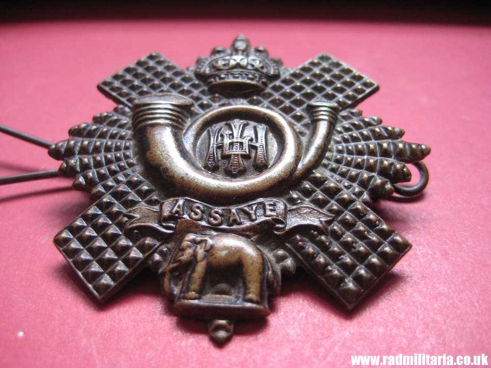 & WW1 British SCOTTISH Highland Light Infantry (City of Glasgow) white metal original BADGE. - Image 8