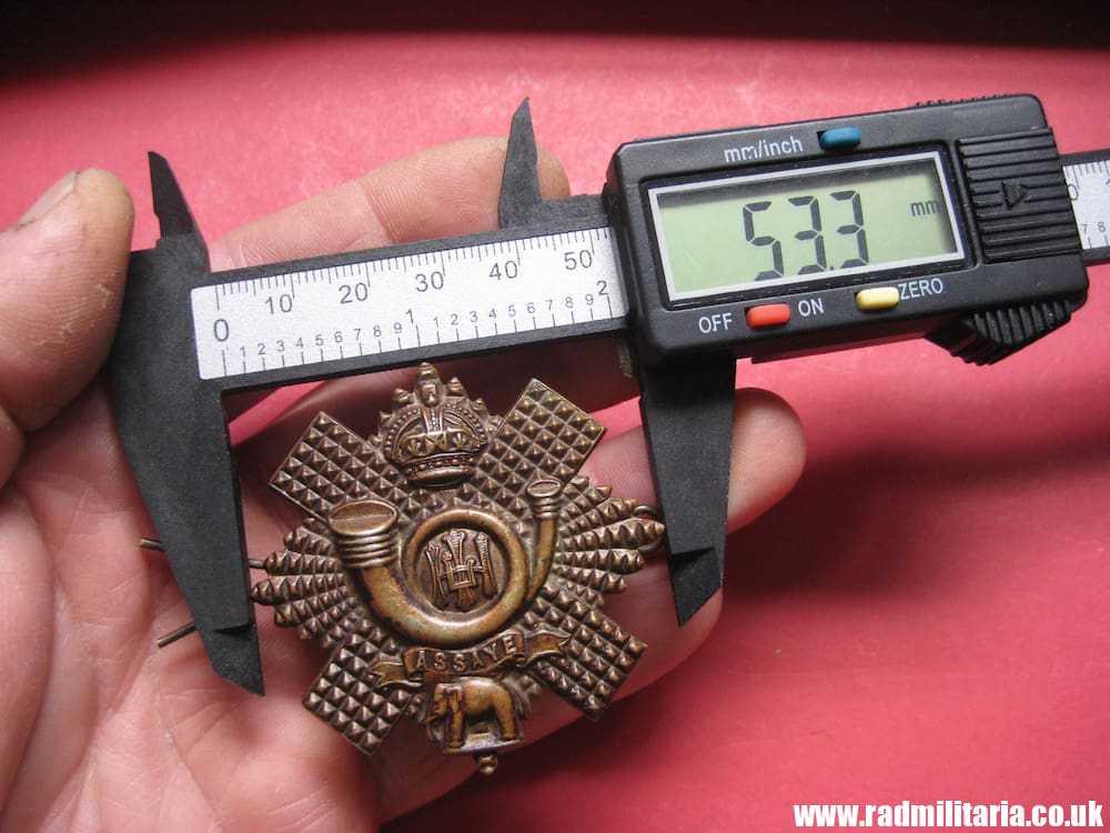 & WW1 British SCOTTISH Highland Light Infantry (City of Glasgow) white metal original BADGE. - Image 10