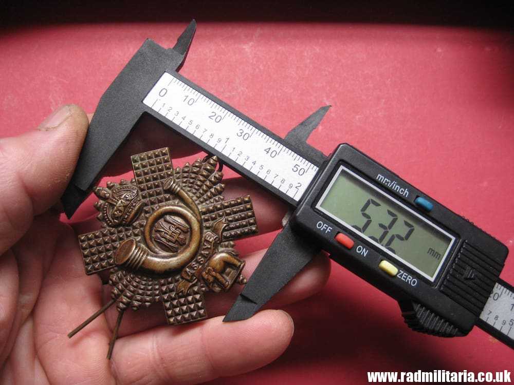 & WW1 British SCOTTISH Highland Light Infantry (City of Glasgow) white metal original BADGE. - Image 11