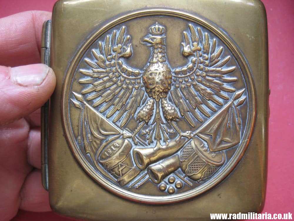 & original WW1 German BRASS cigarette CASE with eagle and dates 1914 - 1918 - Genuine !