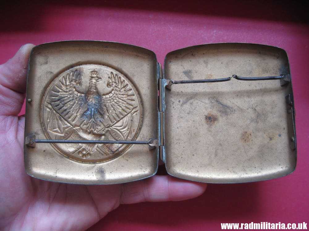 & original WW1 German BRASS cigarette CASE with eagle and dates 1914 - 1918 - Genuine ! - Image 3