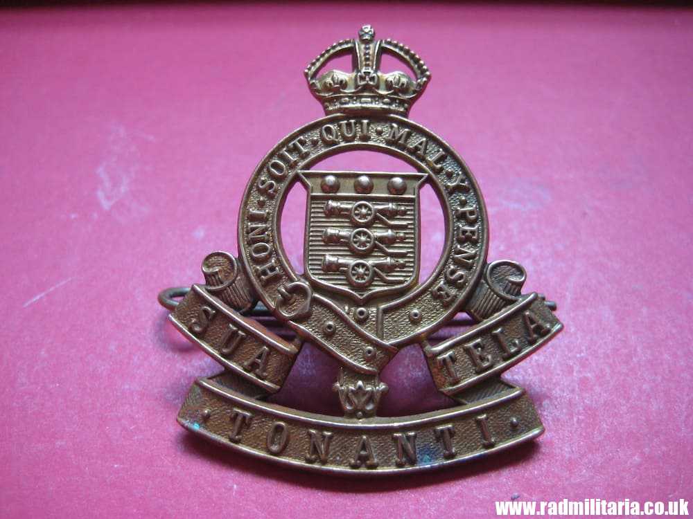 & post WW2 original METAL CAP BADGE - Sua Tela Tonanti RAOC 1947-1949. - Image 10