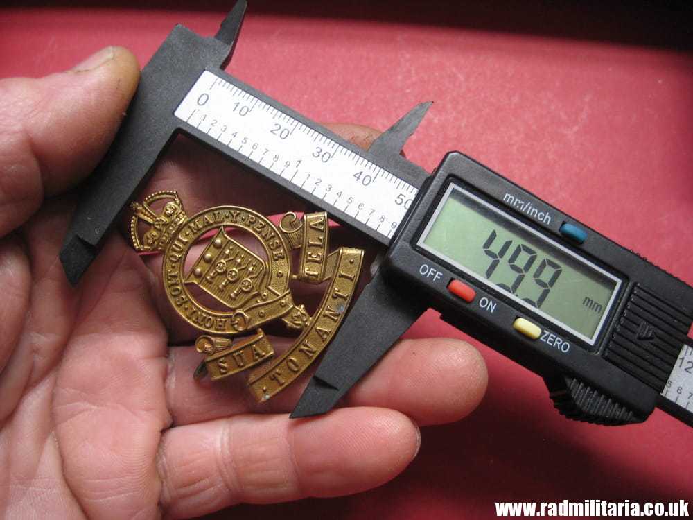 & post WW2 original METAL CAP BADGE - Sua Tela Tonanti RAOC 1947-1949. - Image 9