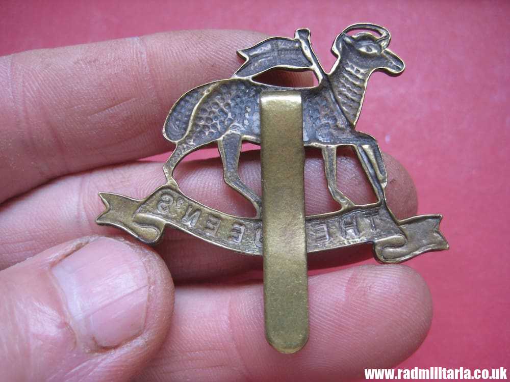 SOLD & WW1 British Regimental badge - CAP BADGE: Queens West Surrey, Queens Royal West Surrey (Queen's)..****.. - Image 4