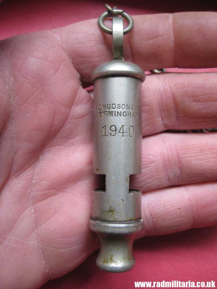 & WW2 original British MILITARY WHISTLE with chain & date 1940 /I\ maker: J. HUDSON Birmingham. - Image 8