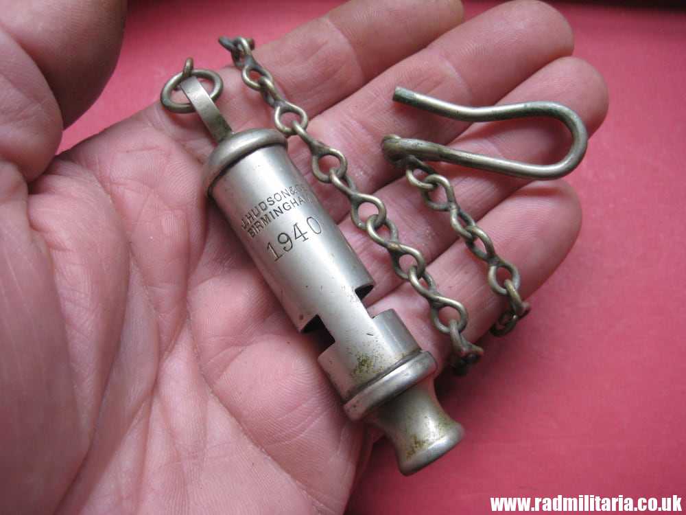 & WW2 original British MILITARY WHISTLE with chain & date 1940 /I\ maker: J. HUDSON Birmingham. - Image 12