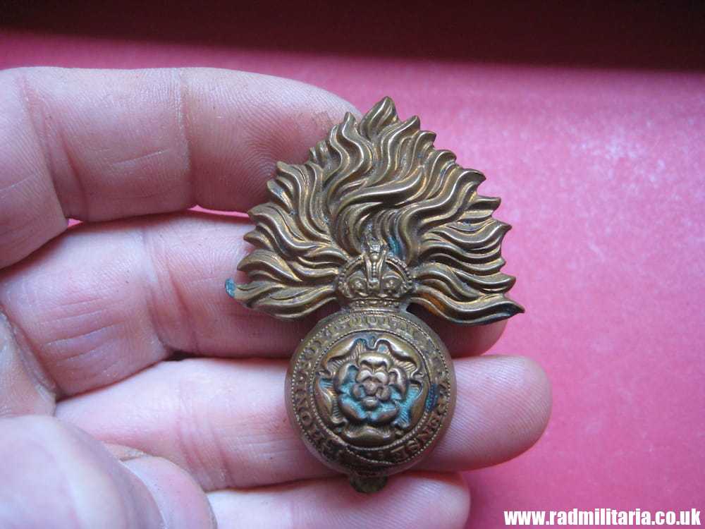 & WW1 British CAP BADGE: Royal London Fusiliers Regiment Cap Badge - FIRMIN LONDON