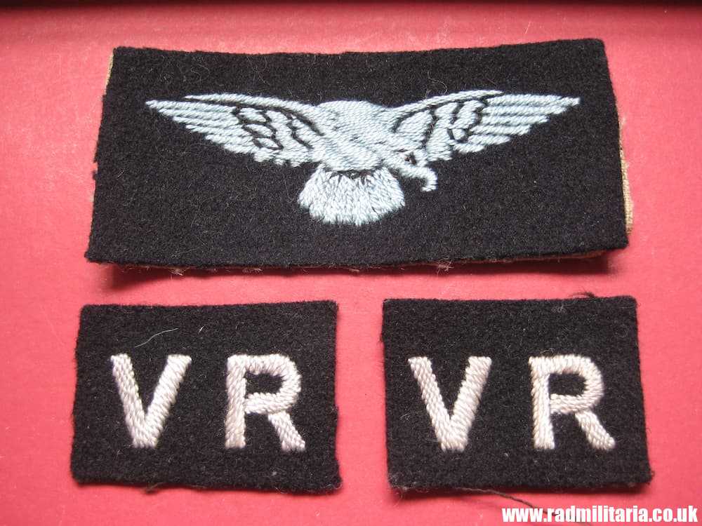 & WW2 Royal Air Force PATCHES - Set of 3: RAF Eagle & VR original patches. - Image 3