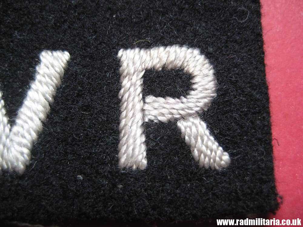 & WW2 Royal Air Force PATCHES - Set of 3: RAF Eagle & VR original patches. - Image 5