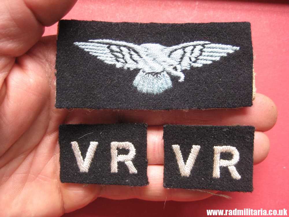 & WW2 Royal Air Force PATCHES - Set of 3: RAF Eagle & VR original patches. - Image 15