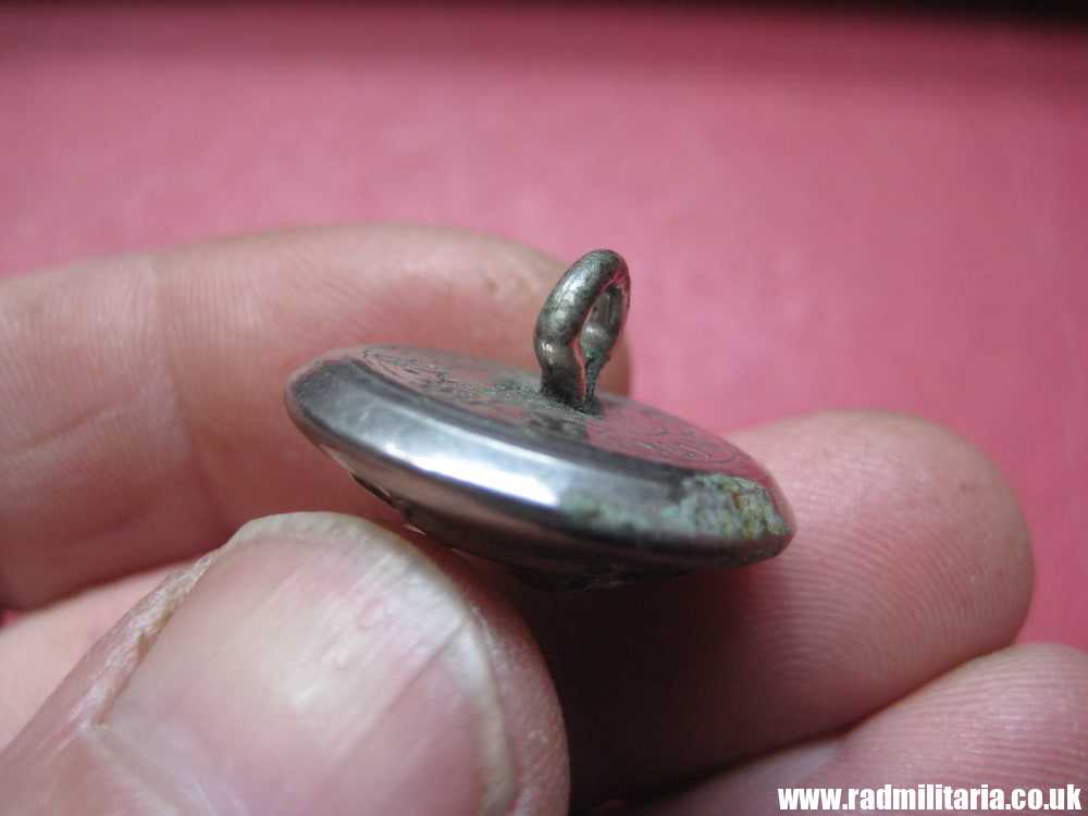 & unknown British TUNIC BUTTON maker: Stillwell & Son London. Navy? rare. - Image 4