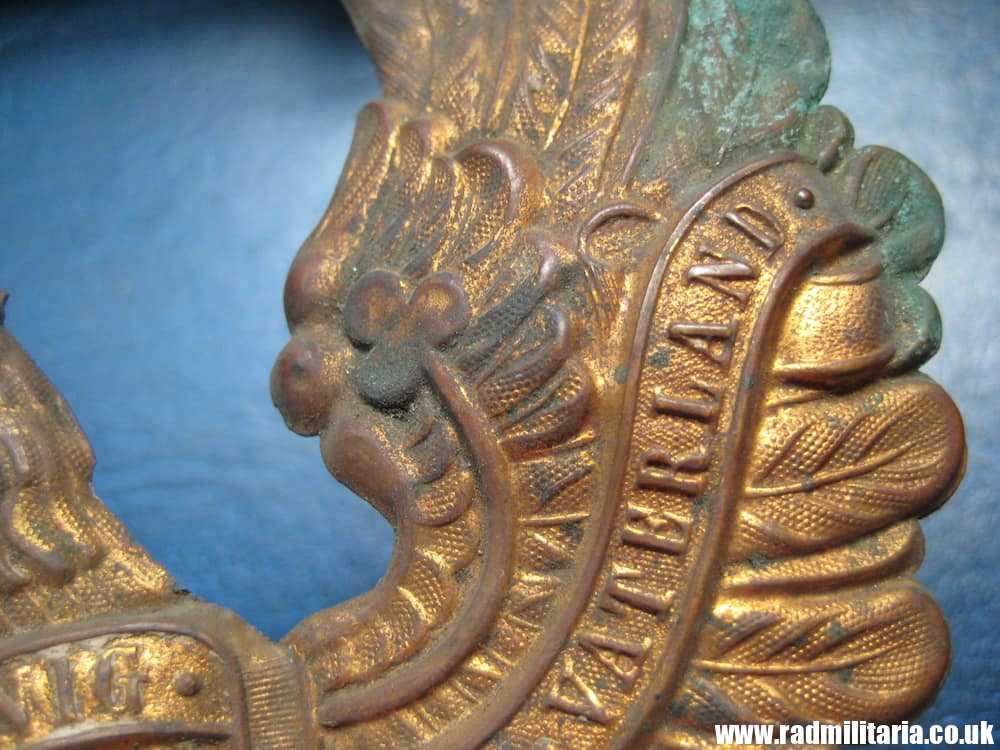 & WW1 original German pickelhaube EAGLE CAP BADGE poor condition, as found - Image 5