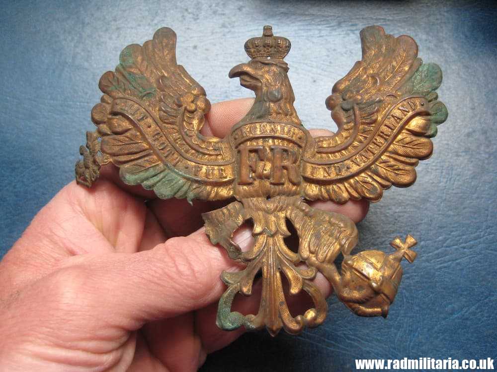 & WW1 original German pickelhaube EAGLE CAP BADGE poor condition, as found - Image 2