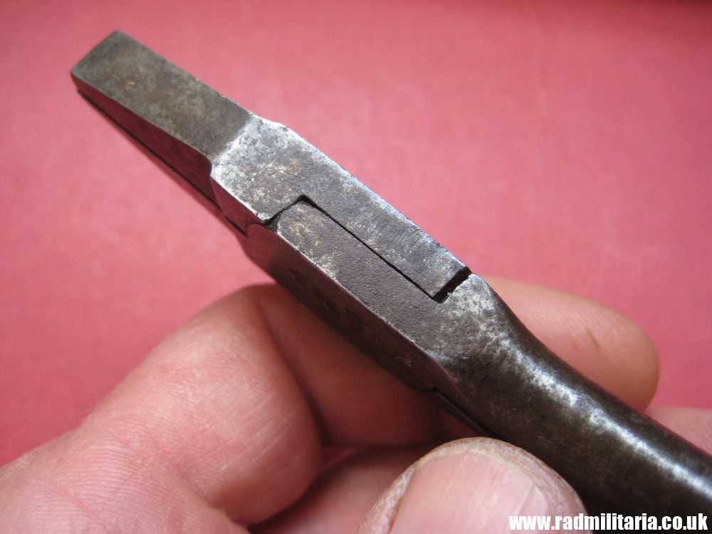 & WW2 British RAF PLIERS with date 1939 - A.M. Air Ministry. - Image 7