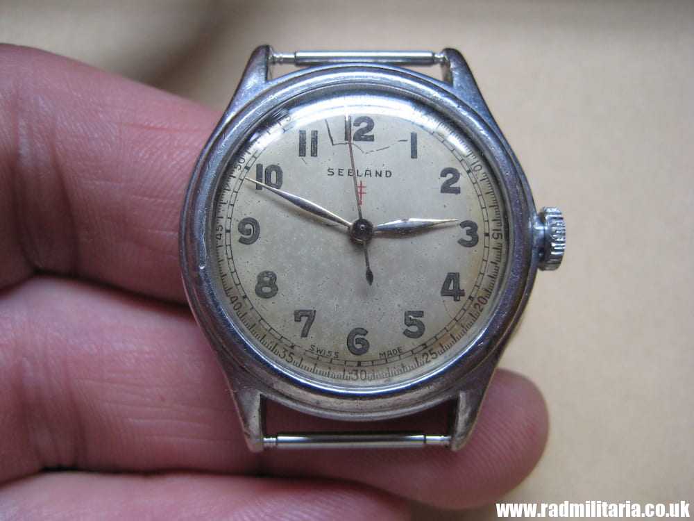 & WW2 military or military style WRIST WATCH in working order, inscription: "Family to JUDAH 28. Oct. 1942" - Image 3
