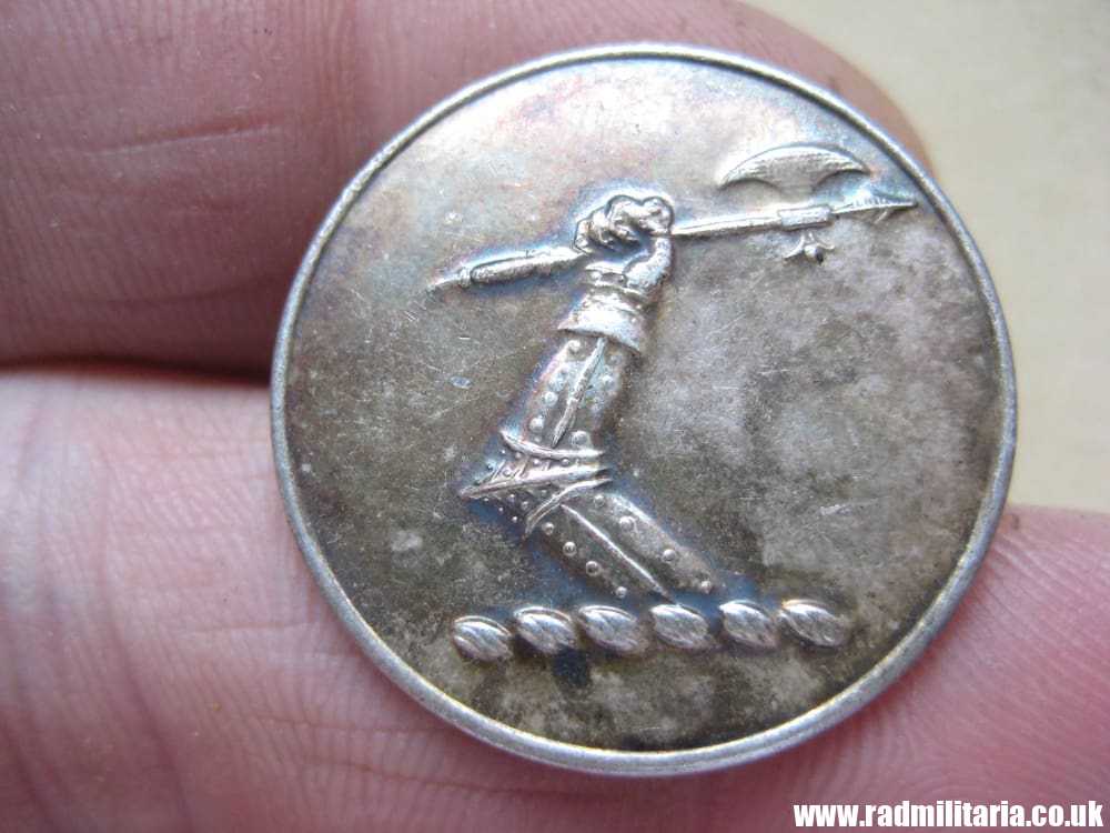 & large size LIVERY BUTTON in good condition, maker: FIRMIN & SONS 153 Strand London. - Image 5