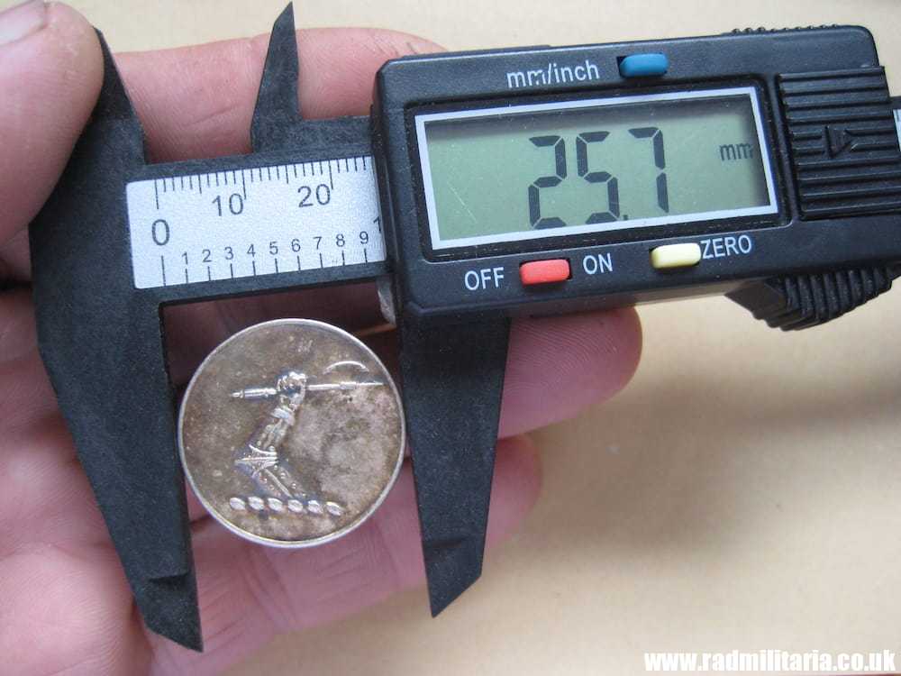 & large size LIVERY BUTTON in good condition, maker: FIRMIN & SONS 153 Strand London.