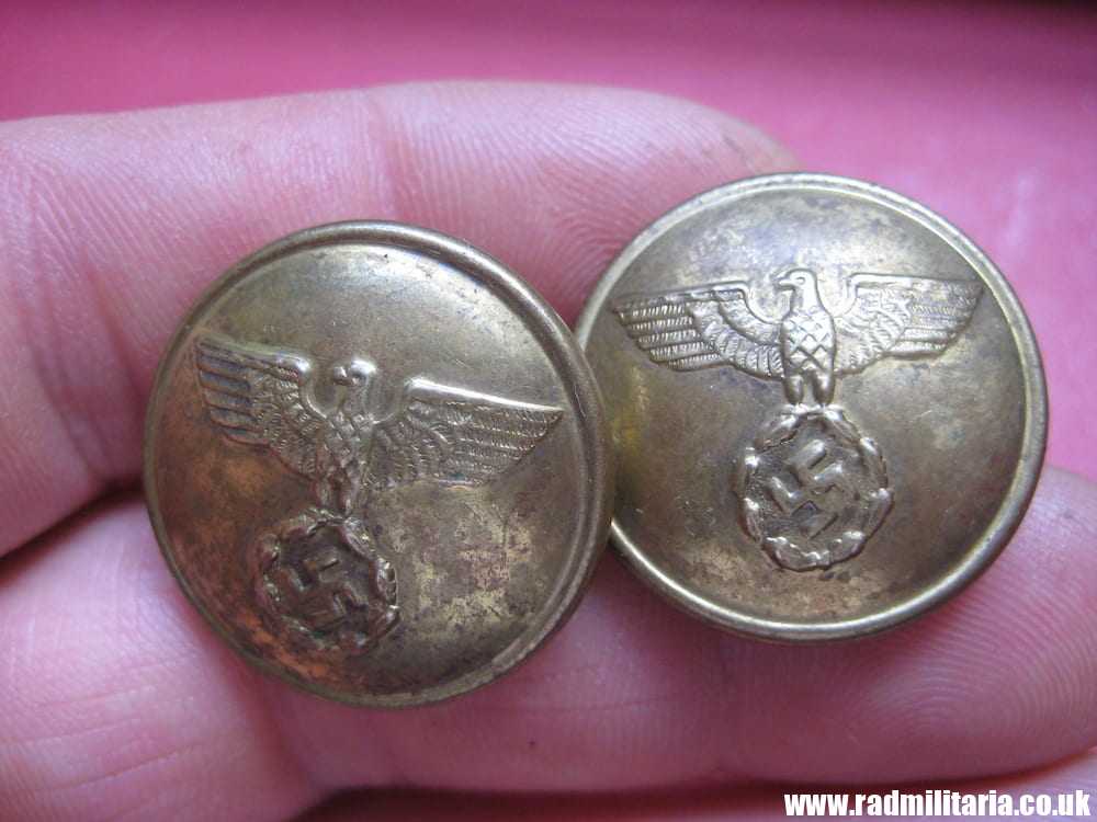 & WW2 SET of 2 German BUTTONS with eagle, marked: "25M Hochfeine Qualitat" - Image 12