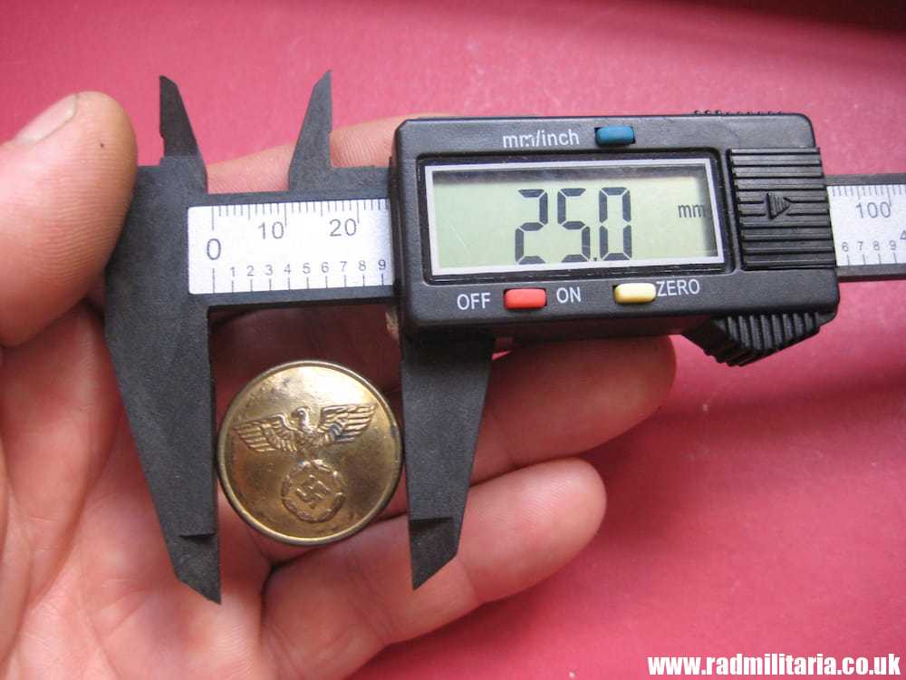 SOLD & WW2 original German BUTTON with eagle..****.. - Image 6