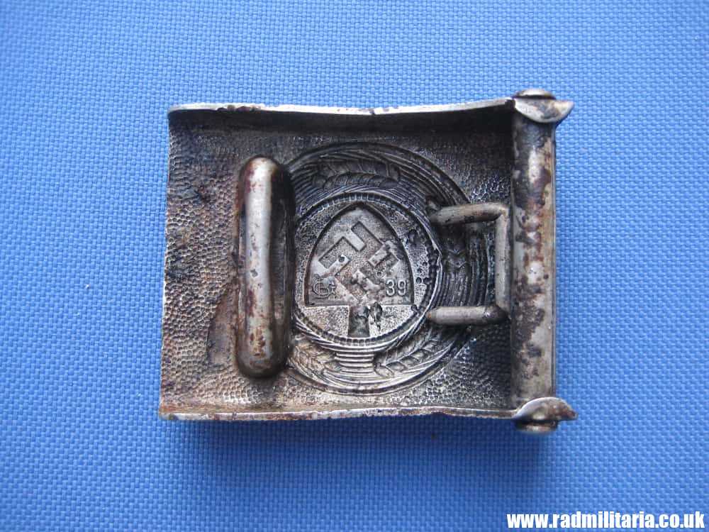 & WW2 original German RAD BELT BUCKLE made of aluminum, marked: GB 39 maker: Gustav Brehmer - Image 3