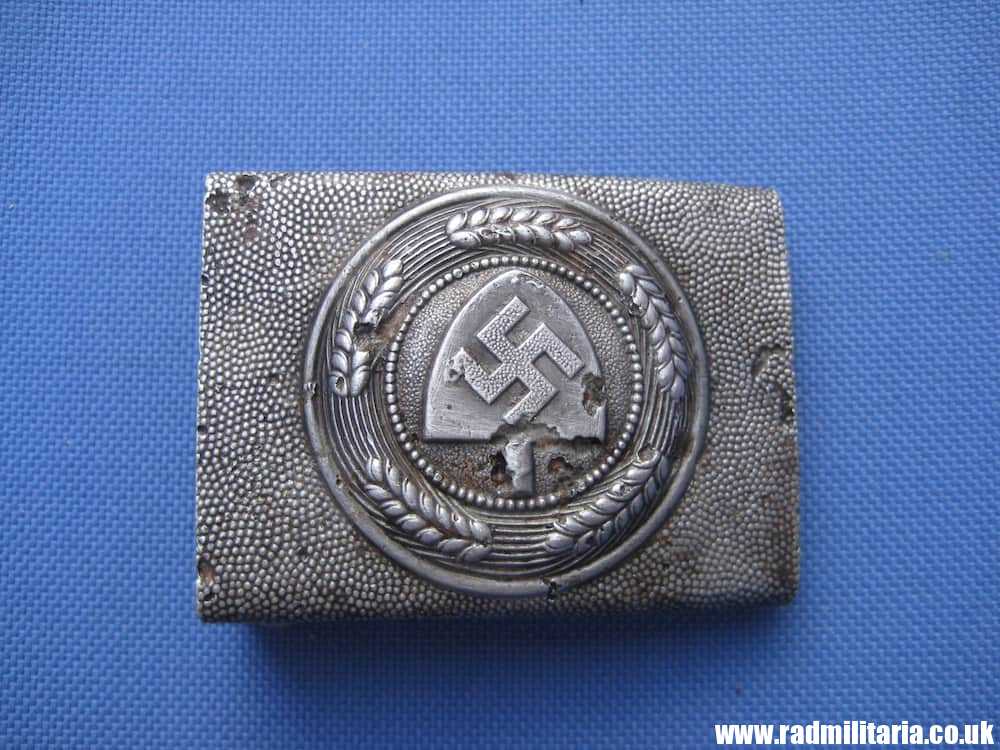 & WW2 original German RAD BELT BUCKLE made of aluminum, marked: GB 39 maker: Gustav Brehmer - Image 14