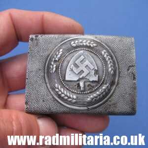 & WW2 original German RAD BELT BUCKLE made of aluminum, marked: GB 39 maker: Gustav Brehmer