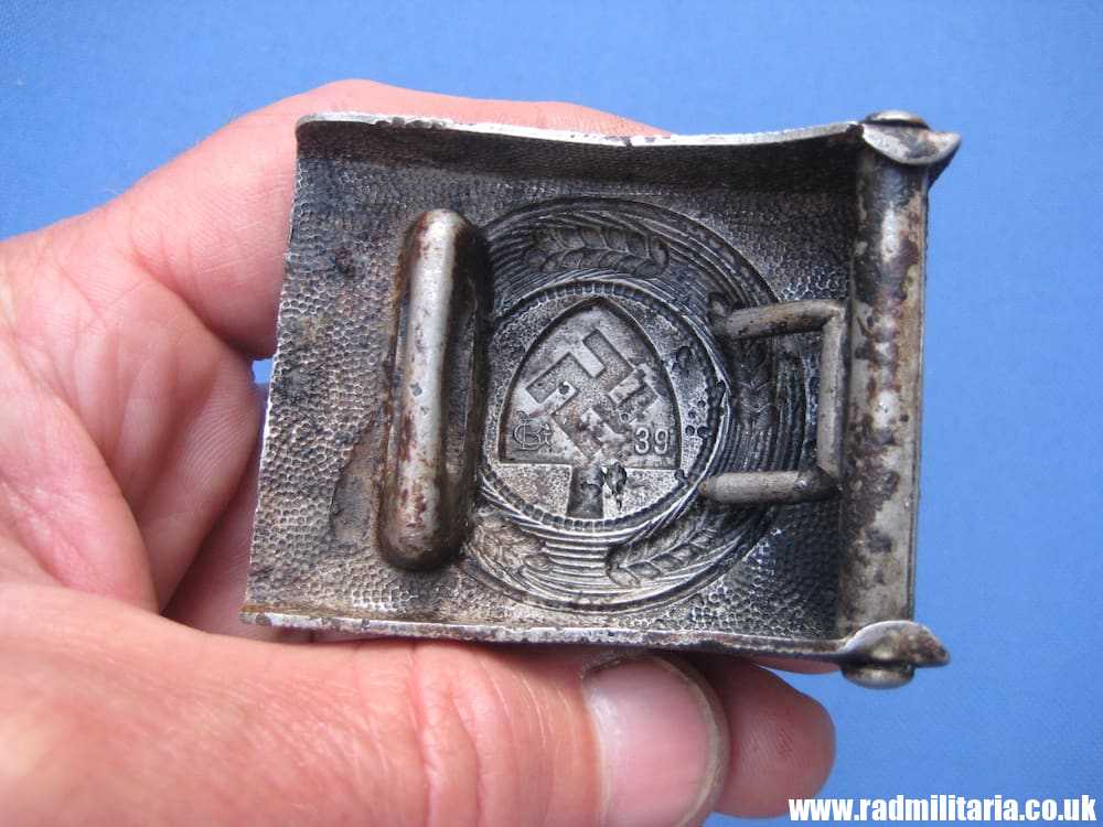 & WW2 original German RAD BELT BUCKLE made of aluminum, marked: GB 39 maker: Gustav Brehmer - Image 9
