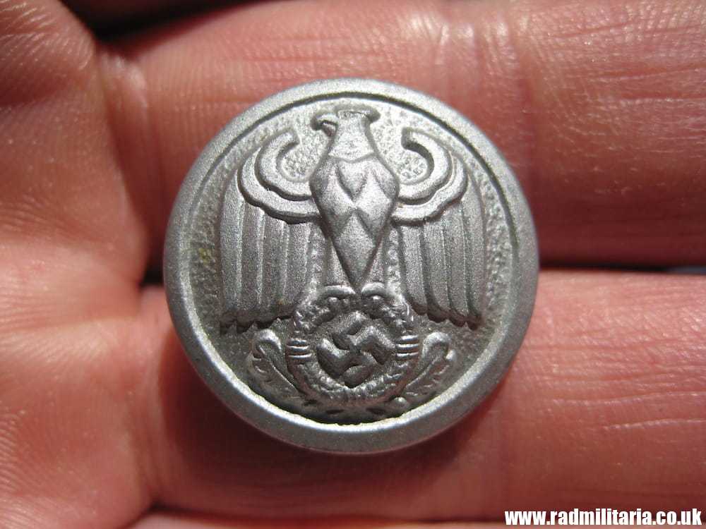 & WW2 original German diplomatic officer's BUTTON marked: "ASSMANN & SOHNE Ludenscheid" - good condition.