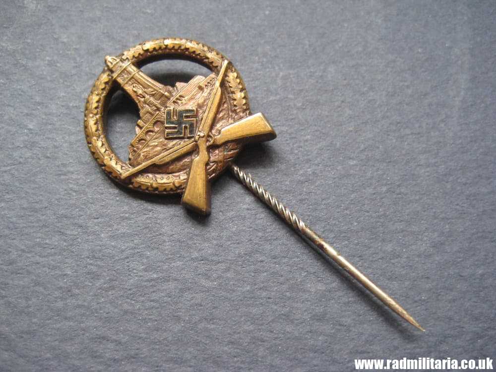 & WW2 German MARKSMANSHIP RIFLE Pin BADGE - Veteran Association: DRKB Badge in very good condition. - Image 2