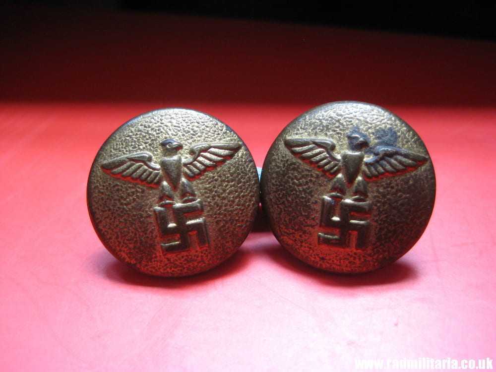 & WW2 PAIR of German NSDAP BUTTONS with eagle, RZM marks: RZM M5/236/14 genuine. - Image 4