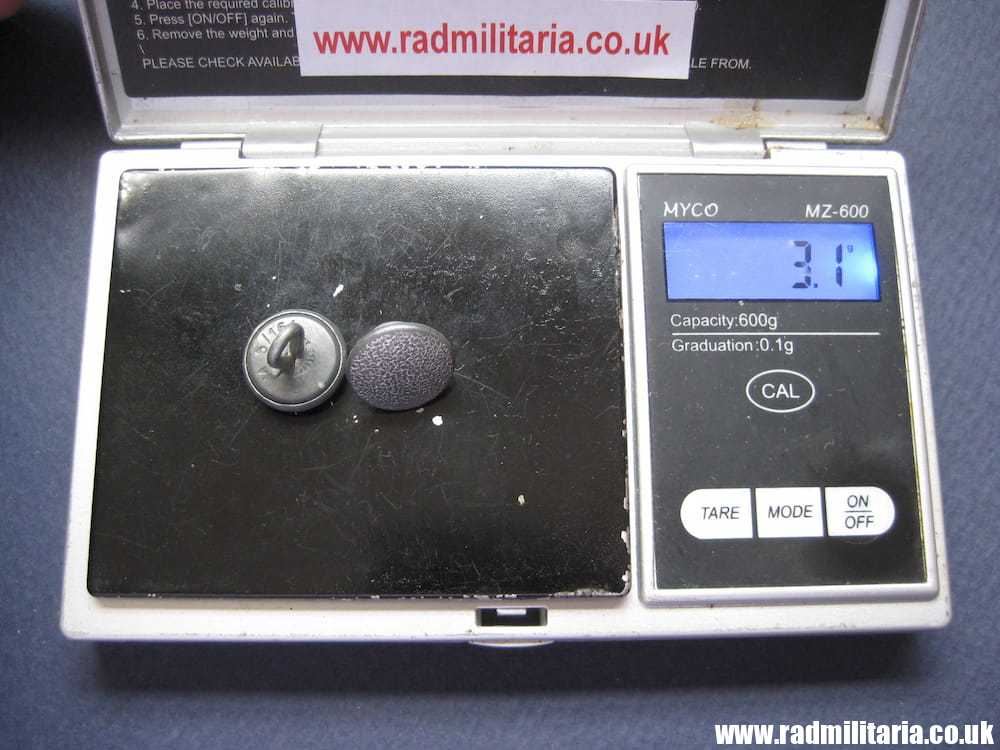 & WW2 SET of 2 German Wehrmacht FIELD CAP BUTTONS marked: RZM M5/164 small size. RARE ! - Image 10