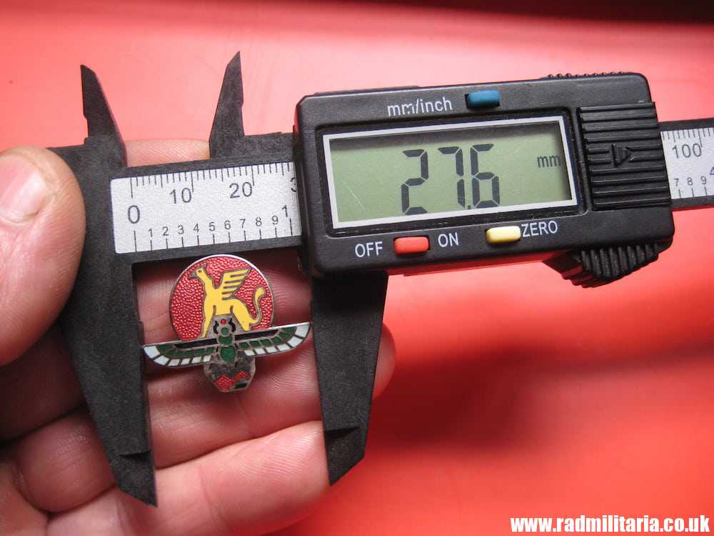 & WW2 original Air Force ENAMEL BADGE - France, no.131 marked: A. Augis Lyon, good condition. - Image 10