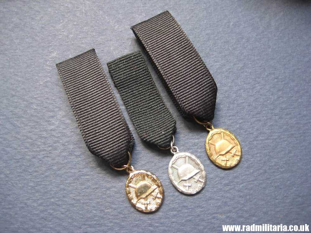 & post WW2 German WOUND BADGES - set of 3 small badges in good condition. - Image 5