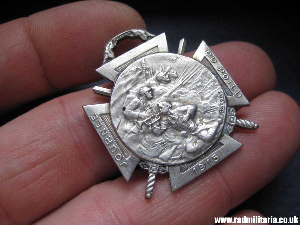 & WW1 original French CROSS BADGE with date 25-26.12.1915 JOURNEE DU POILU - genuine. - Image 2