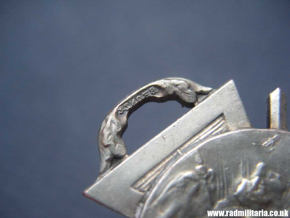 & WW1 original French CROSS BADGE with date 25-26.12.1915 JOURNEE DU POILU - genuine. - Image 6