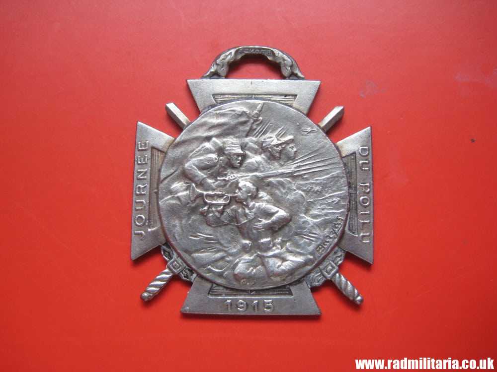 & WW1 original French CROSS BADGE with date 25-26.12.1915 JOURNEE DU POILU - genuine.