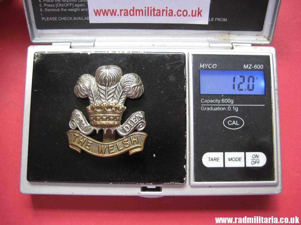 & WW1 original British CAP BADGE - THE WELSH, Welsh Regiment, maker: J. R. Gaunt London. - Image 13