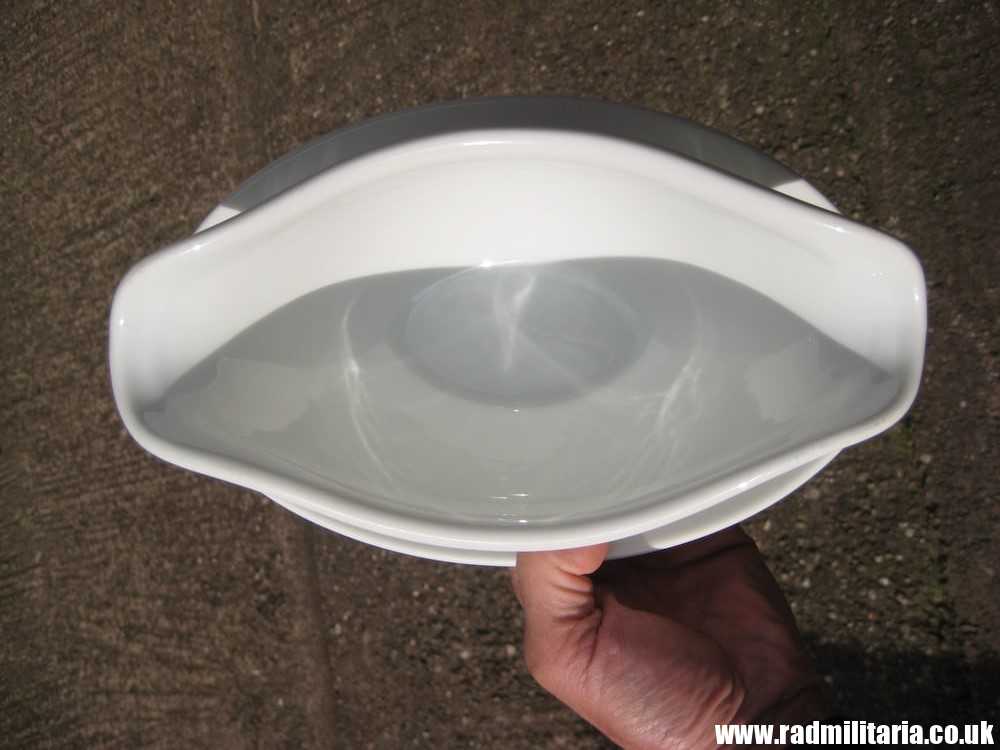 & original German LUFTWAFFE porcelain SAUCE BOAT / GREAVY BOAT FL.U.V. 1939 in very good condition. - Image 12