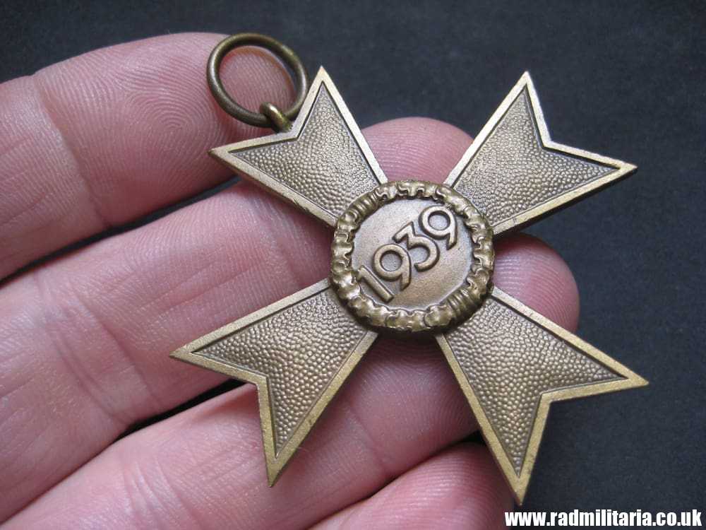 & WW2 original German War Merit Cross 2nd Class - KVK Kriegsverdienstkreuz 2. Klasse, maker: "52". - Image 13