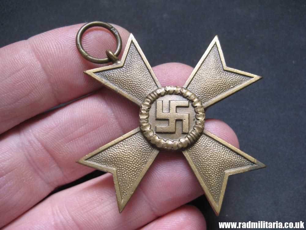 & WW2 original German War Merit Cross 2nd Class - KVK Kriegsverdienstkreuz 2. Klasse, maker: "52". - Image 14