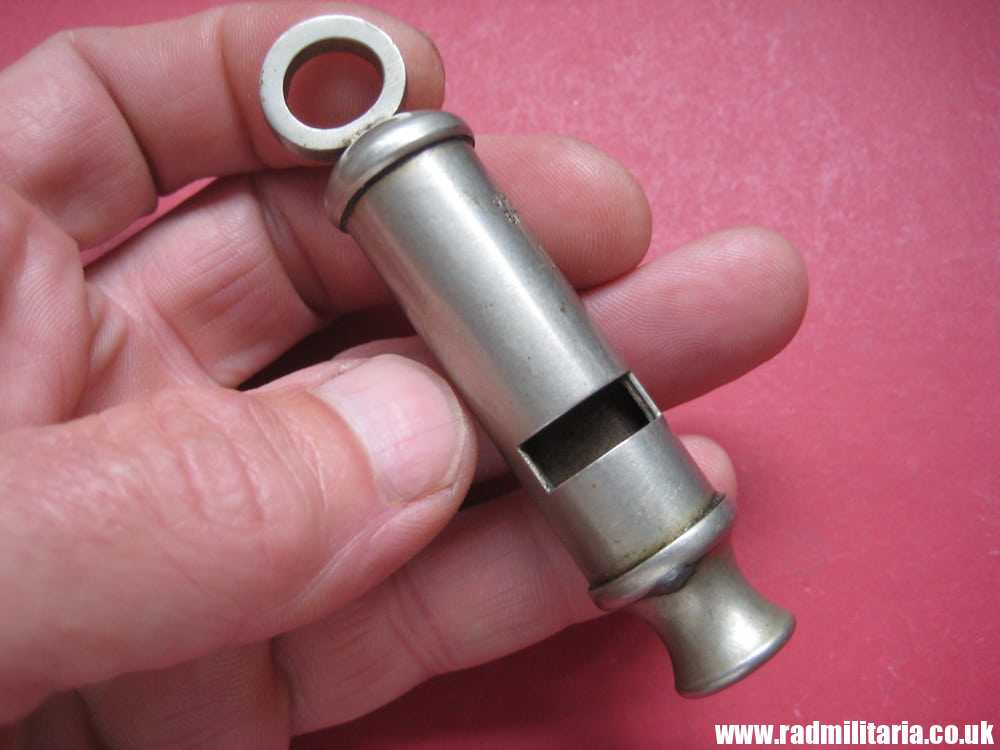 & WW2 original British MILITARY WHISTLE with date 1940 maker: J. HUDSON Birmingham. - Image 5