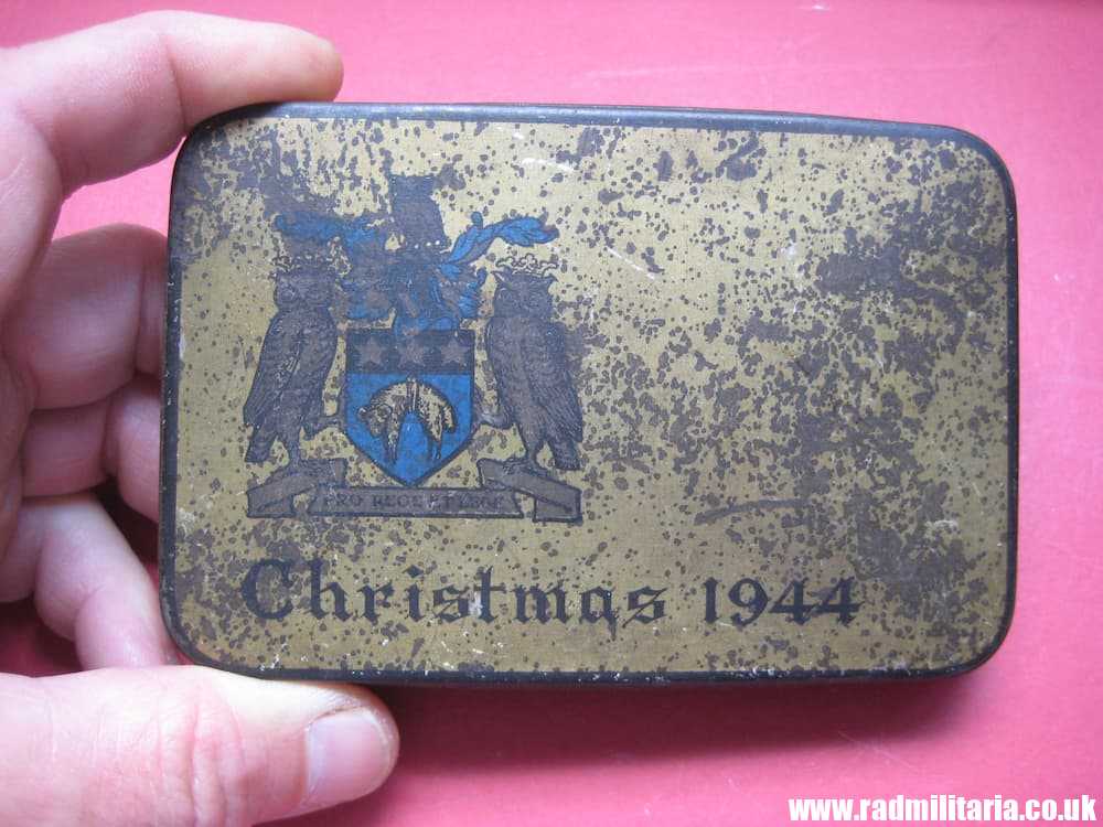 & WW1 original British TIN - CHRISTMAS 1944 in used condition.