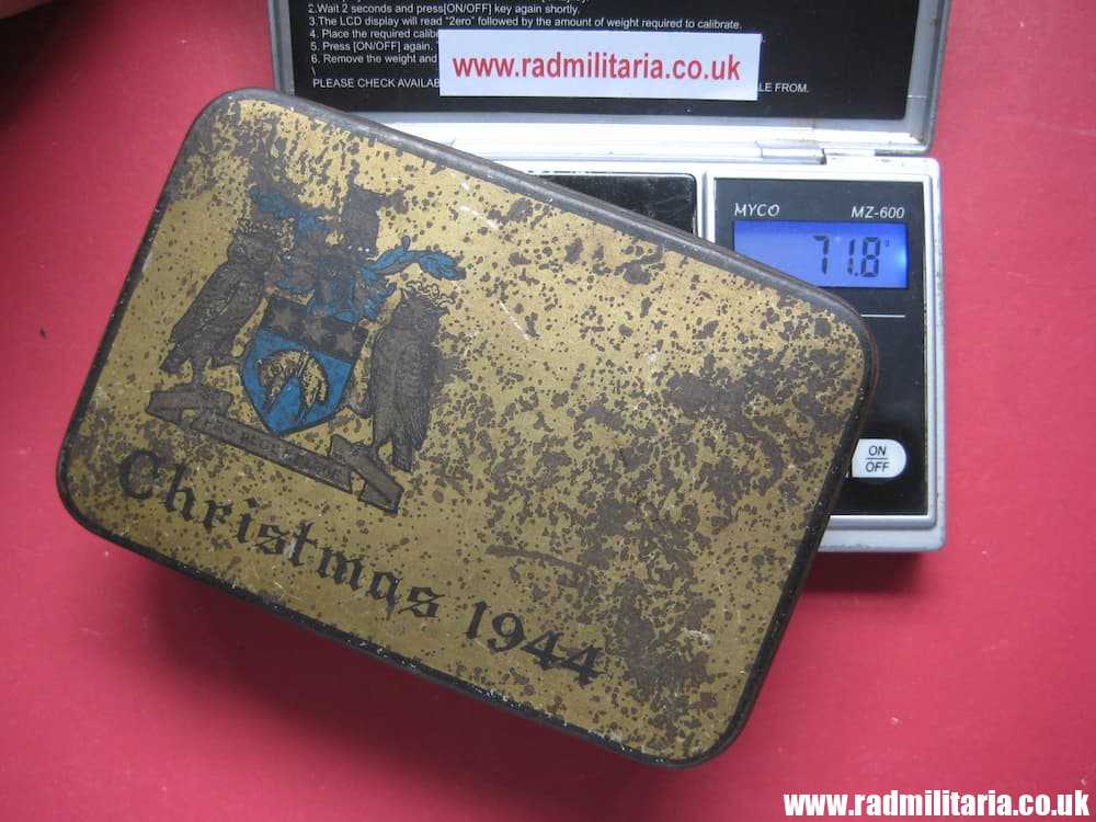 & WW1 original British TIN - CHRISTMAS 1944 in used condition. - Image 12