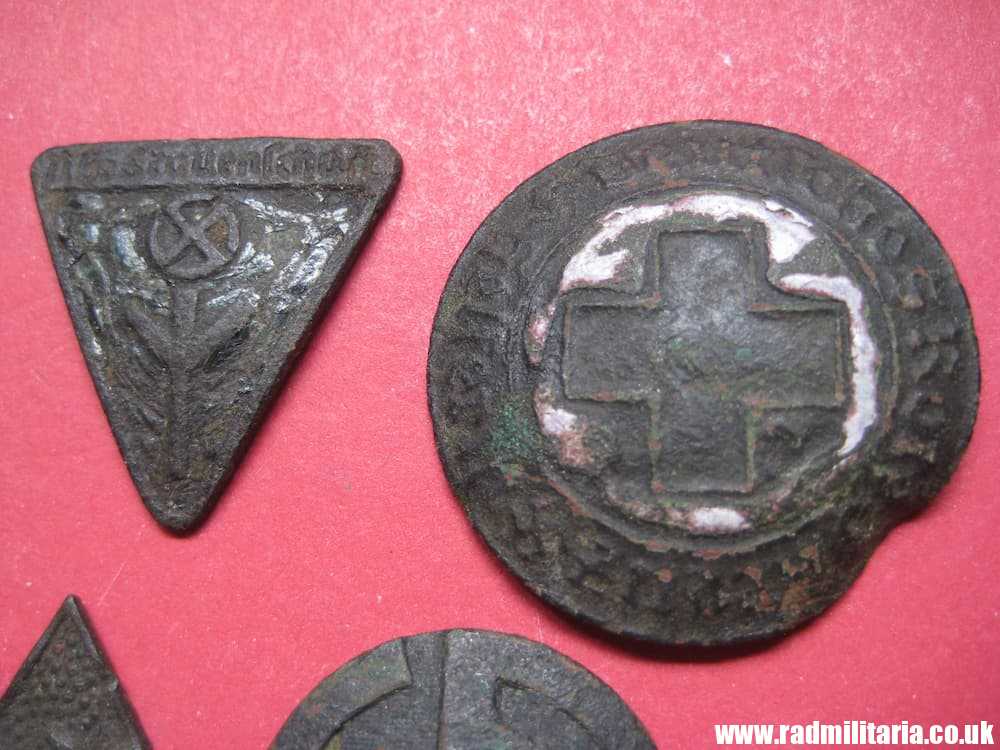 & WW2 small nazi GERMAN BADGES in poor condition - SET OF 5 metal detecting find. - Image 6