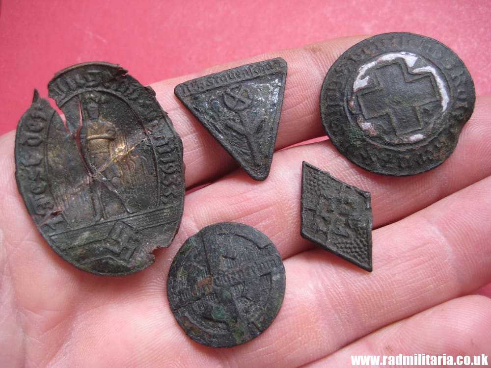 & WW2 small nazi GERMAN BADGES in poor condition - SET OF 5 metal detecting find.