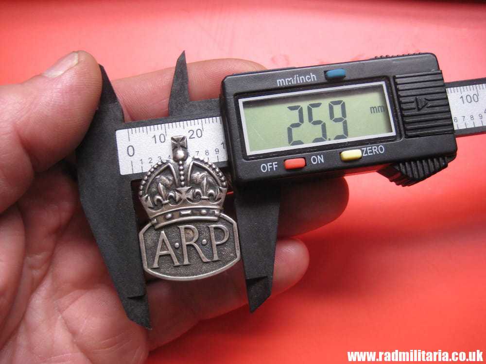 & WW2 British ARP original BADGE for women with no maker marks. - Image 8